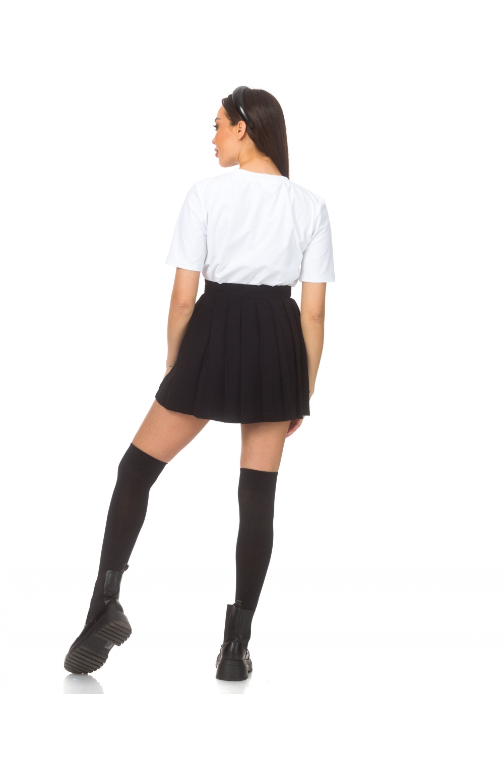 FUSTĂ PLISATĂ NEAGRĂ Charm in black FUSTĂ PLISATĂ NEAGRĂ Charm in black