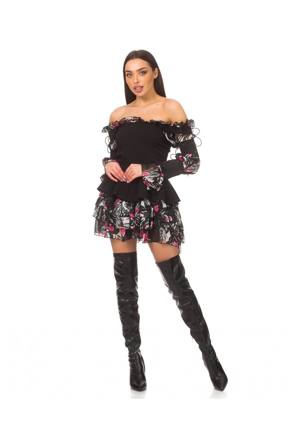 Dress with dramatic sleeves made of textile and chiffon Sensazione 2 Dress with dramatic sleeves made of textile and chiffon Sensazione 2